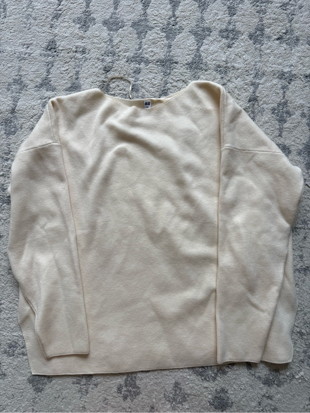 UNIQLO Cream Scoopneck Knit Sweater